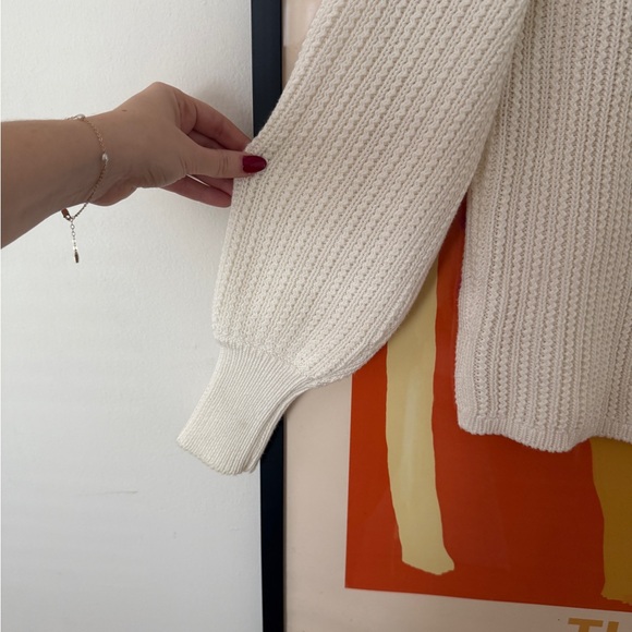White sezane sweater - Picture 4 of 10